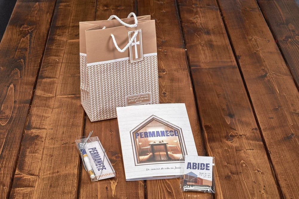 Spanish Deluxe Men's Gift Set - Abide with Me