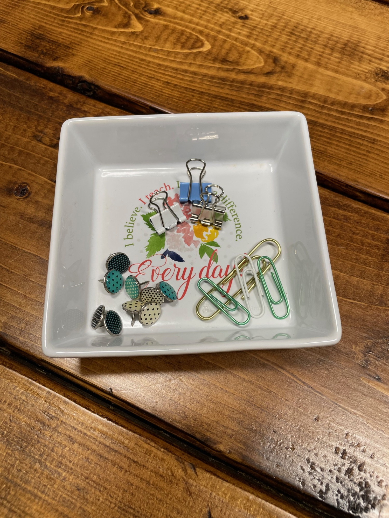 Small trinket tray for teachers with clips and thumbtacks