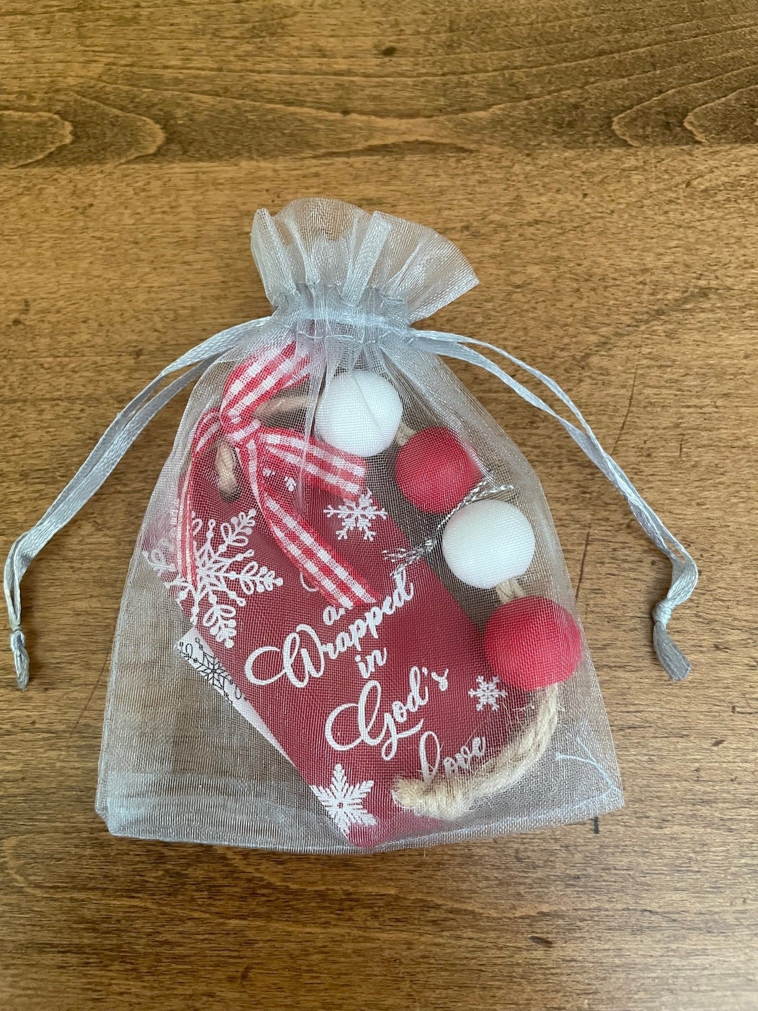 Christmas Beaded Wood Ornament in Organza Gift Bag - Wrapped in God's Love