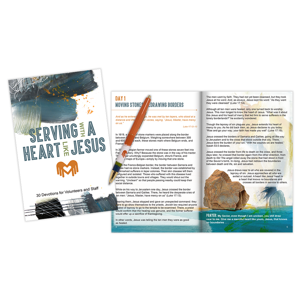 Softcover Devotion Book and Pen Gift Set - Serving with a Heart like Jesus